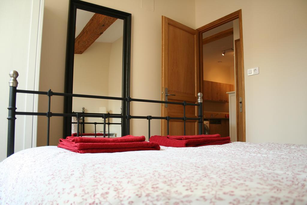 Carcassonne Pont Vieux Apartments ภายนอก รูปภาพ